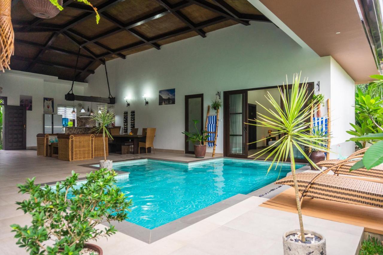 LUXURY PRIVATE VILLAS 400m2 WITH POOL NEAR LIO BEACH El Nido Exterior foto